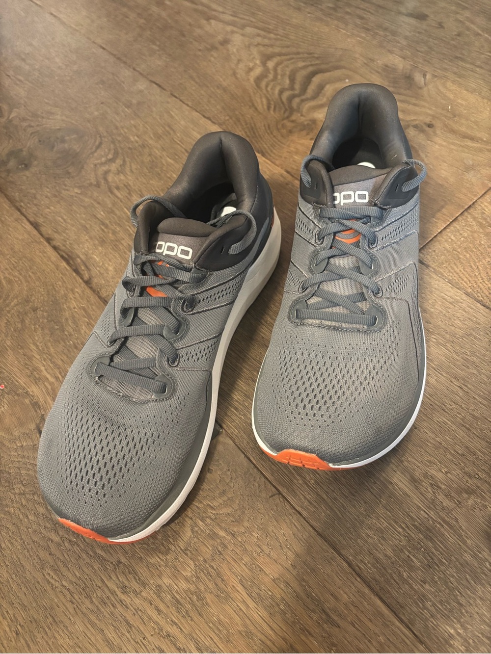 Topo phantom 2 Men's Gray Athletic Running Shoes with Cushioned soles